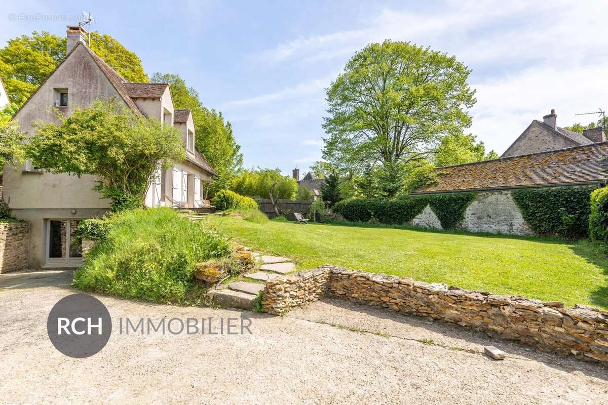 Maison à MONTFORT-L'AMAURY