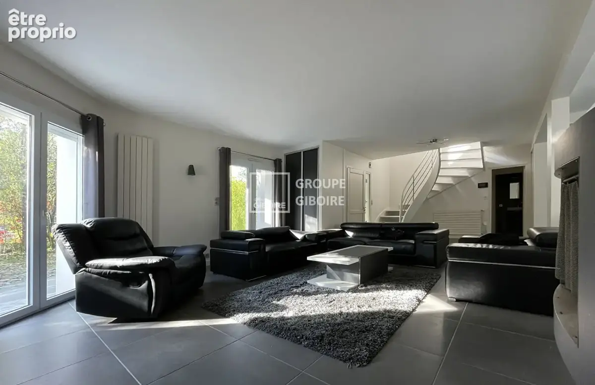 A VENDRE - Agence Giboire - Exclusivité  - Maison Saint Grégoire 264 m2 - photo 10