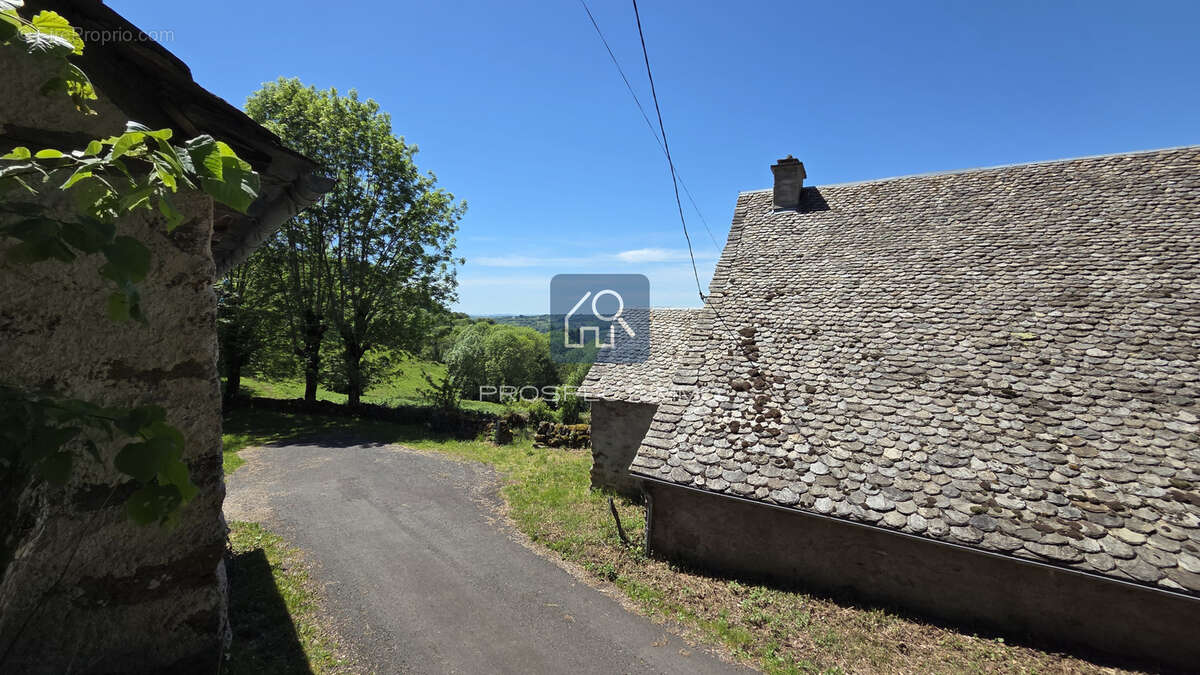 Maison à SAINT-CHELY-D'AUBRAC