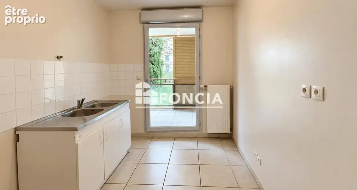 À vendre - francheville – t3 - 65m2-garage double -copropriété de standing avec piscine - photo 3