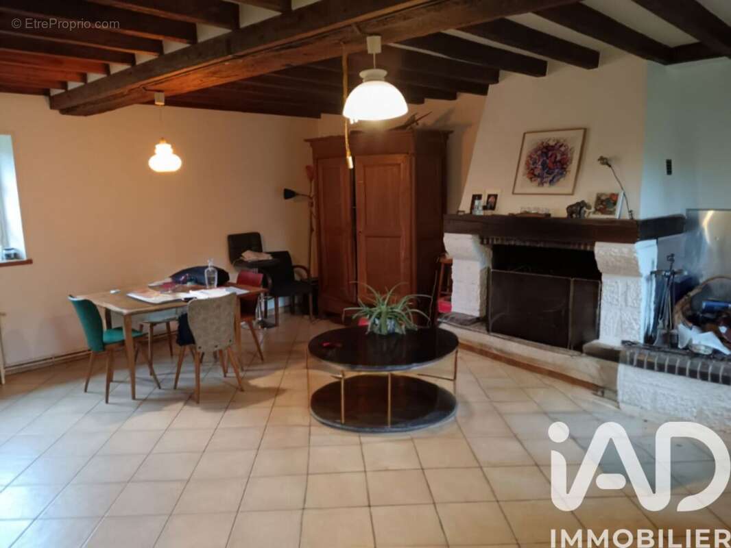 Maison 91 m² à Villiers-Saint-Benoit  - photo 6