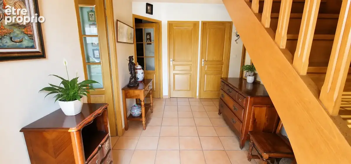 A vendre belle villa quartier recherché BELLEY - photo 4