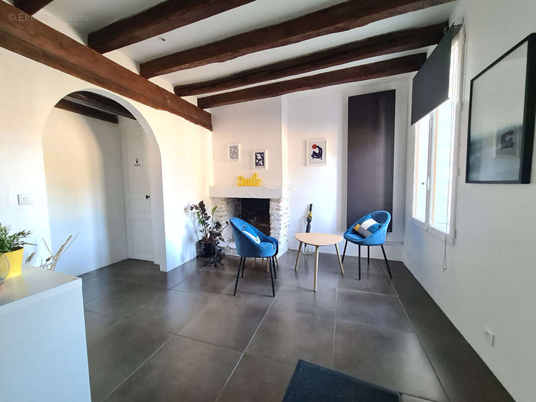 Maison à LA QUEUE-LES-YVELINES