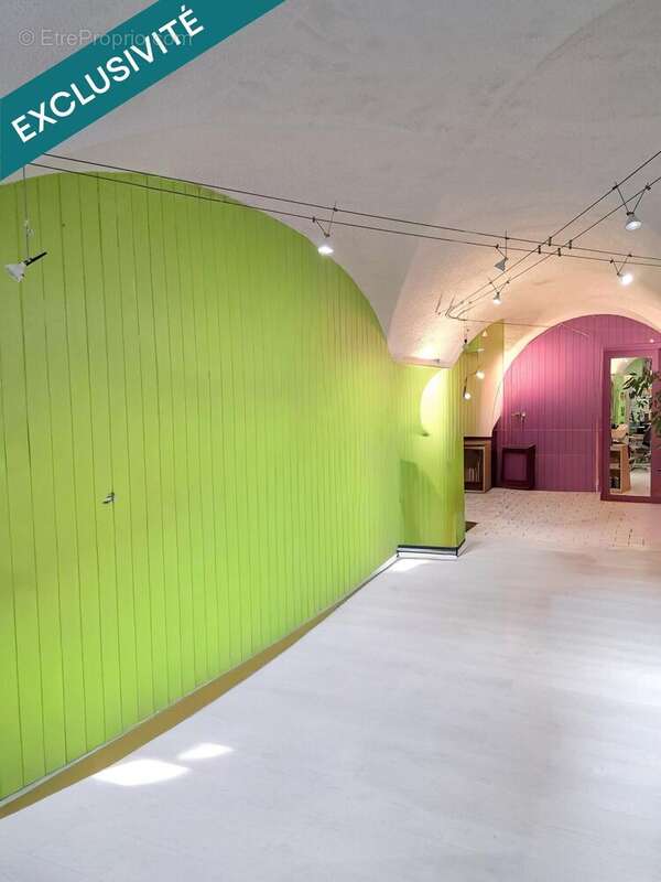 Photo 2 - Commerce à EMBRUN