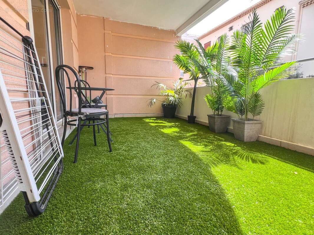 Appartement à VALLAURIS