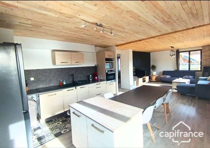 Appartement à MEAUDRE