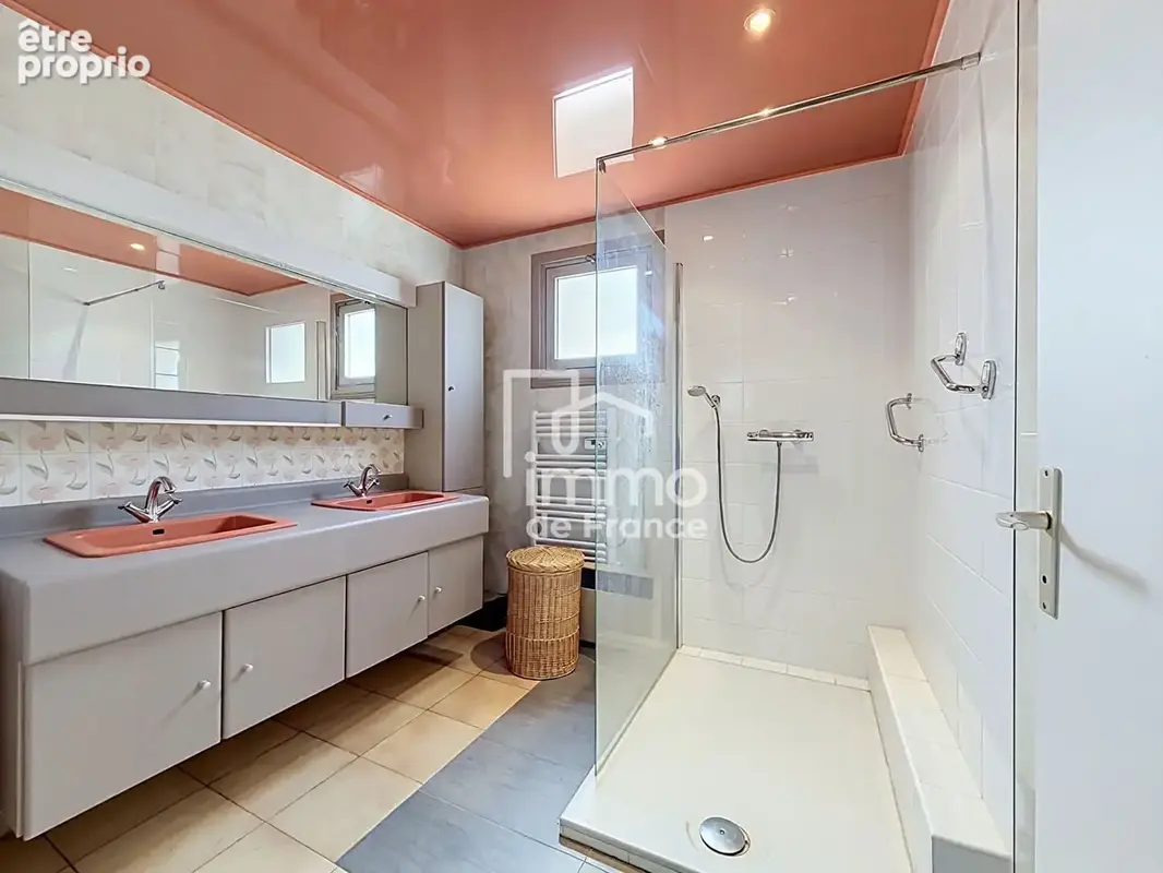 Appartement Oyonnax 4 pièce(s) 118 m2 - photo 12