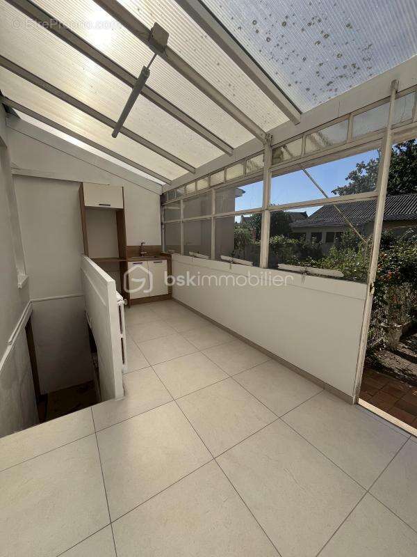 Quartier St Pavin Maison rénovée, 3 chambres, garage, jardin - photo 9