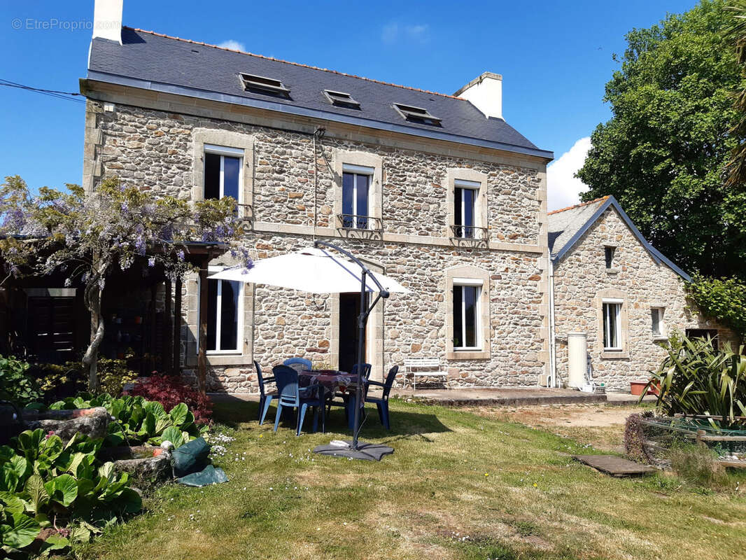 Maison à PLOGONNEC