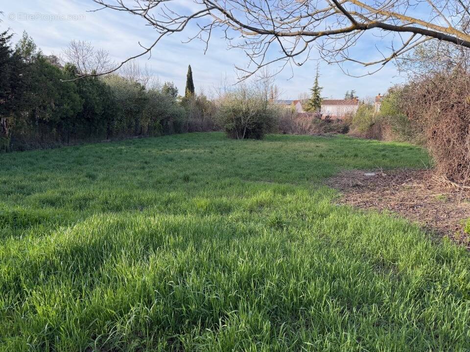 Photo Terrain à Gardanne au prix de 270 000€