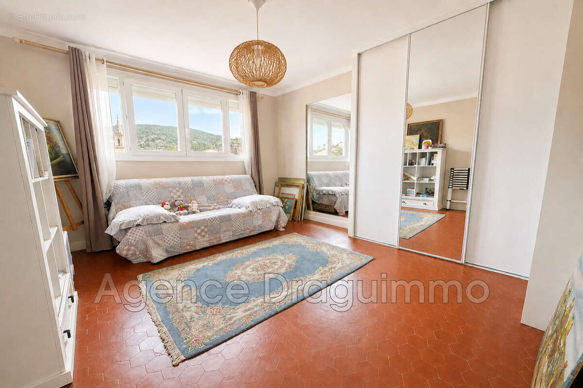 Appartement à DRAGUIGNAN