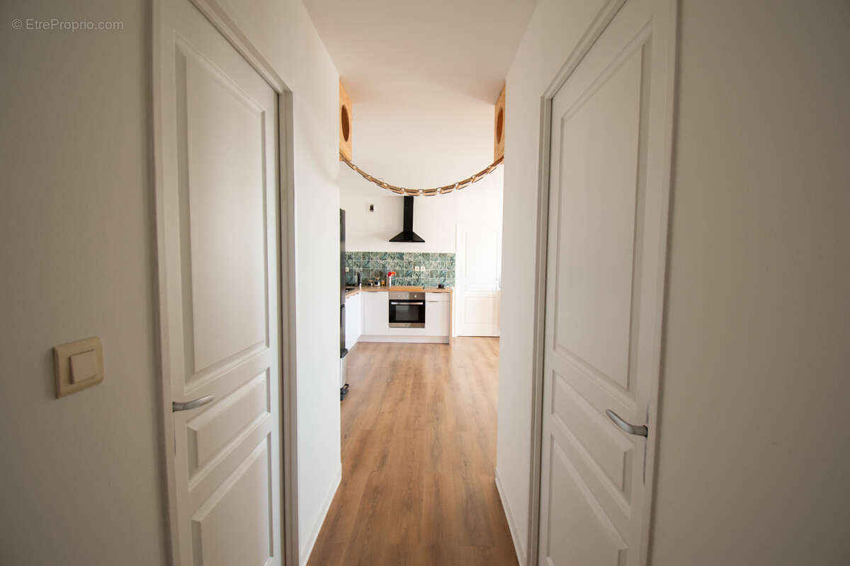 Appartement cosy entièrement rénové ! - photo 3