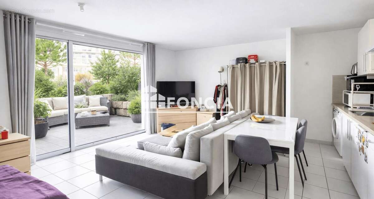 Appartement à LATTES