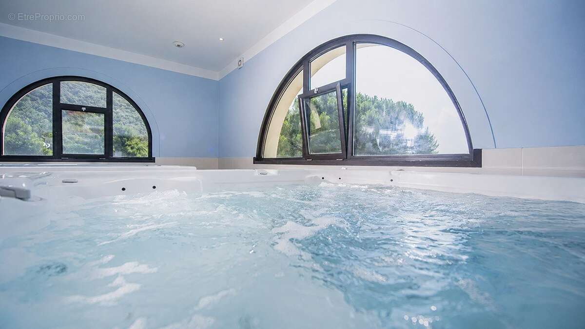 Appartement à PLAN-DE-LA-TOUR