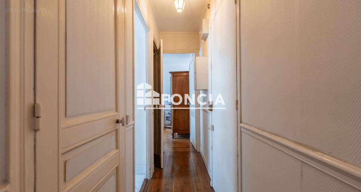 Annonce exclusive Foncia Vincennes — Appartement 2 pièces, avenue du Petit Parc - photo 6