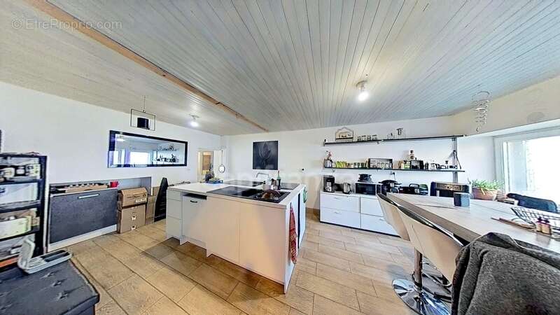 Maison à ETREPIGNEY