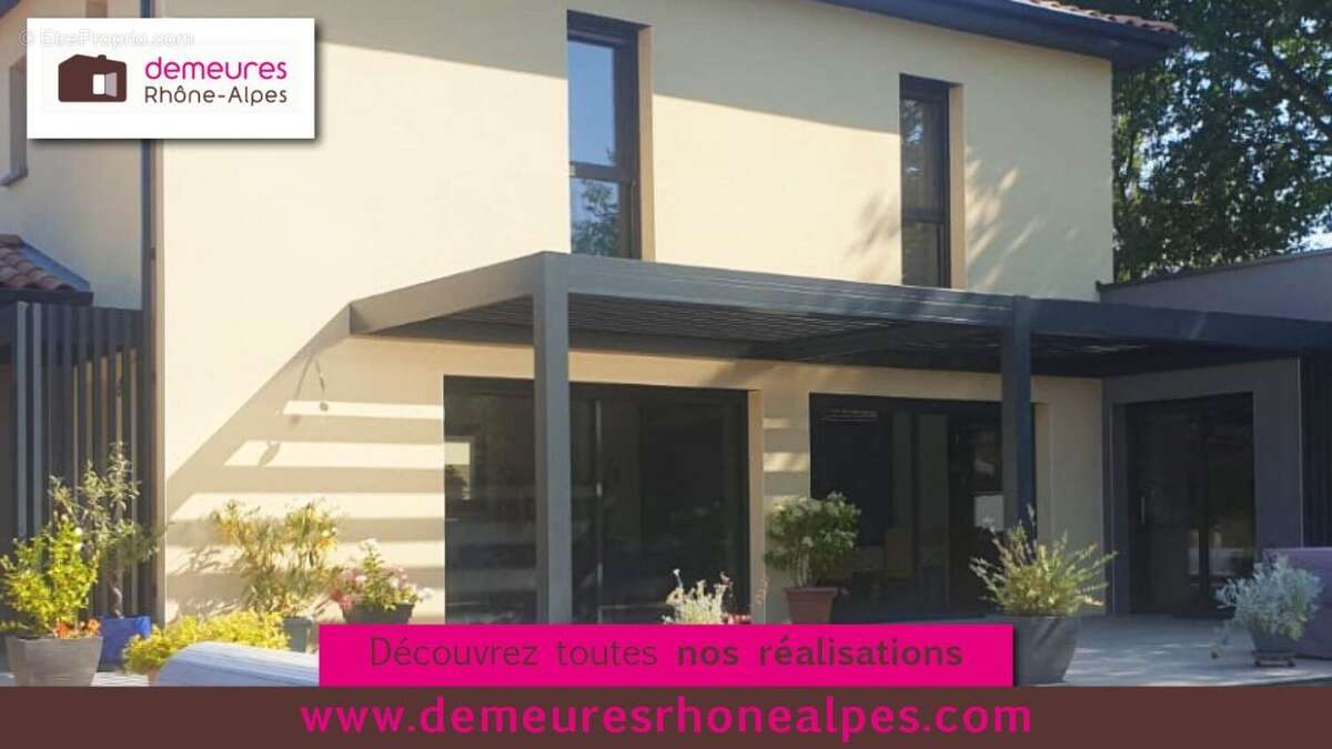 Terrain à CLONAS-SUR-VAREZE