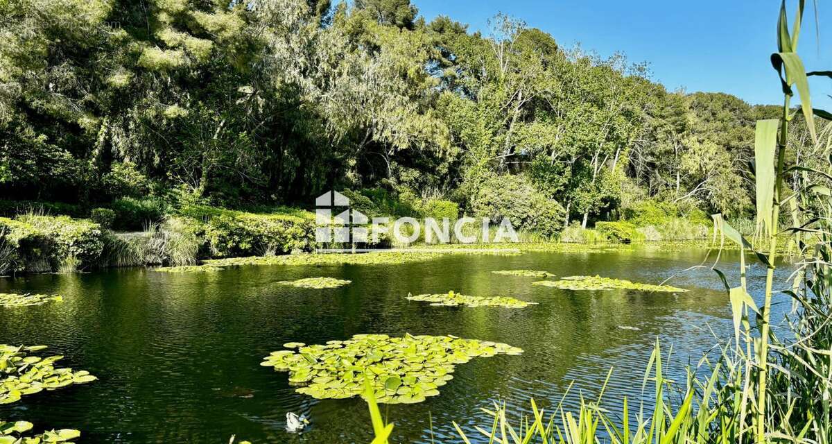 Appartement à SIX-FOURS-LES-PLAGES