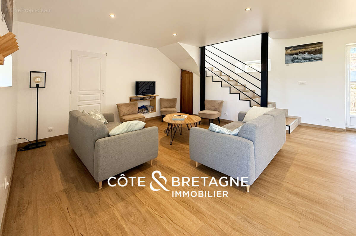 Trébeurden   ensemble immobilier de charme à proximité immédiate de la plage et de l'île-grande  réf : 202611 - photo 3