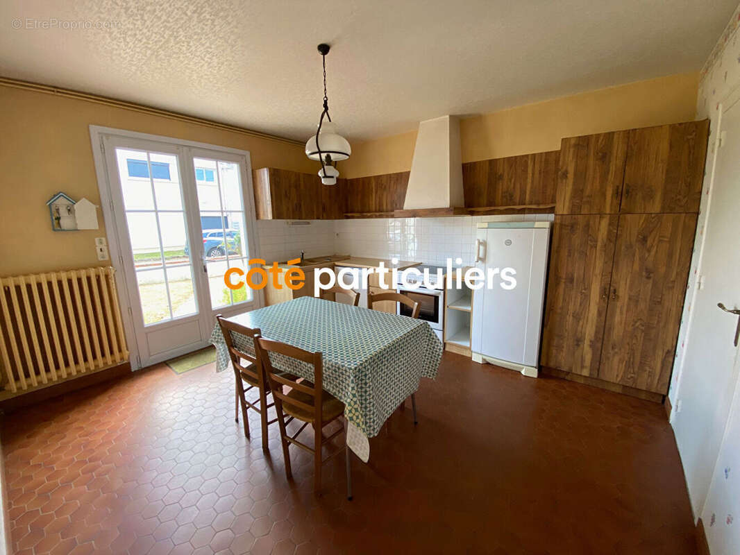 Maison à LES HERBIERS