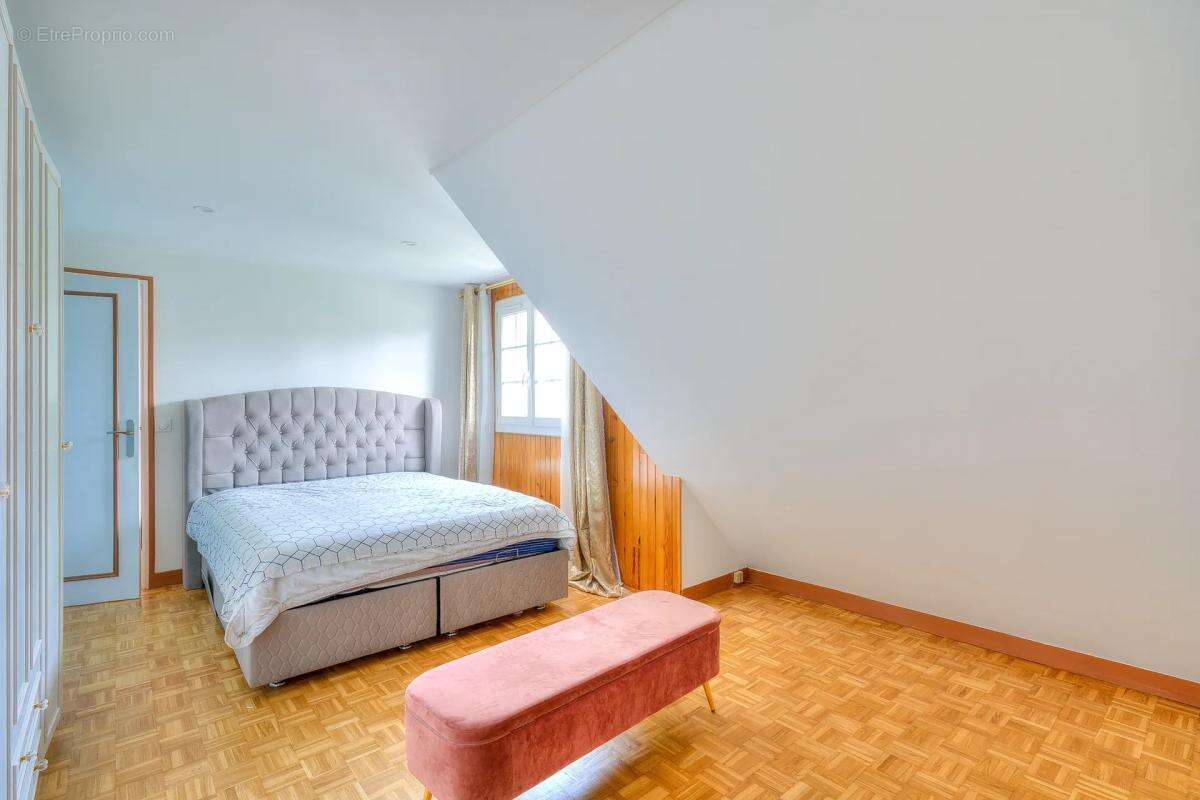 Maison à CHAMPIGNY-SUR-MARNE