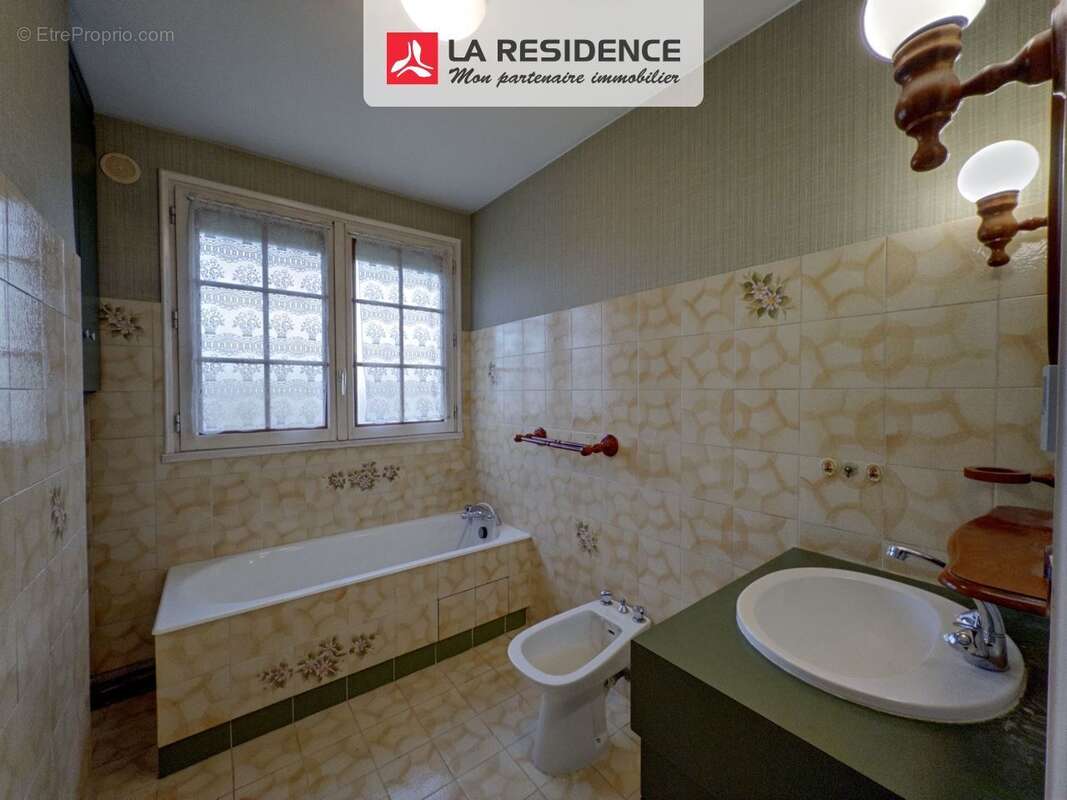 Maison à LES MUREAUX