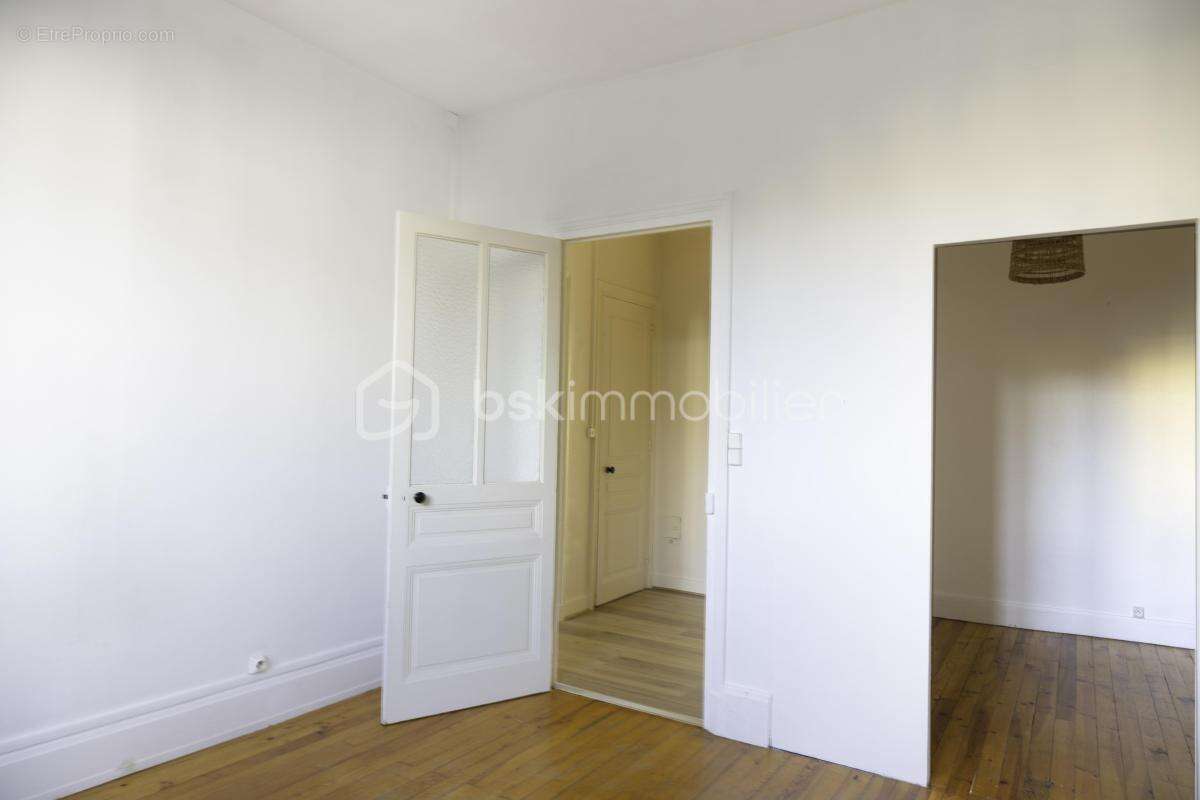 Appartement à TASSIN-LA-DEMI-LUNE