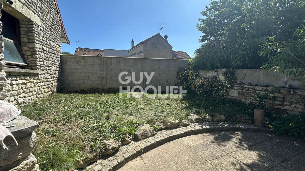 Maison à SAINT-MARTIN-LA-GARENNE