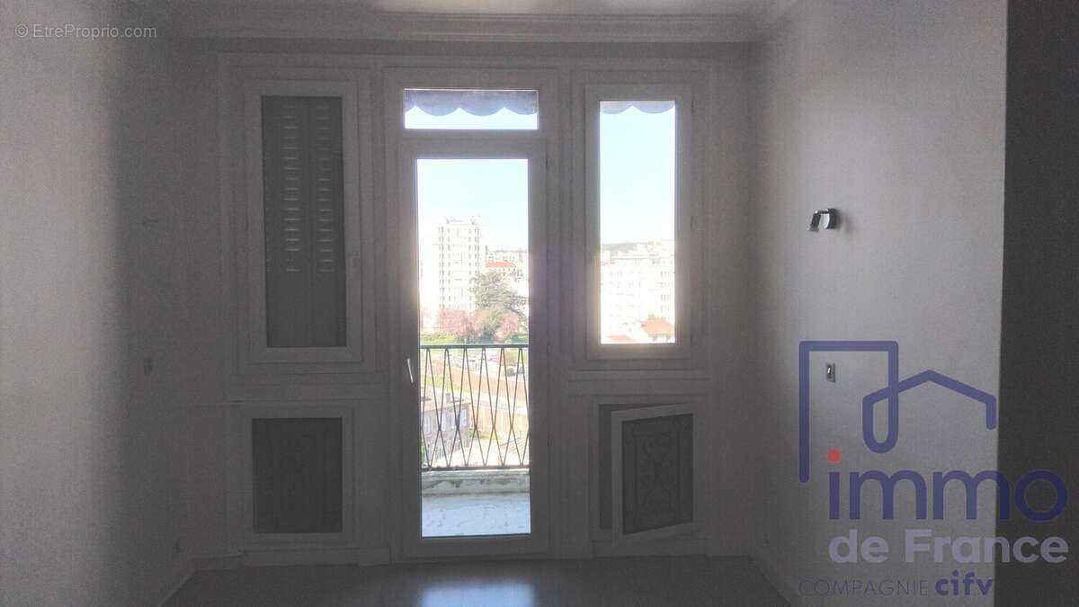 Appartement à SAINT-ETIENNE