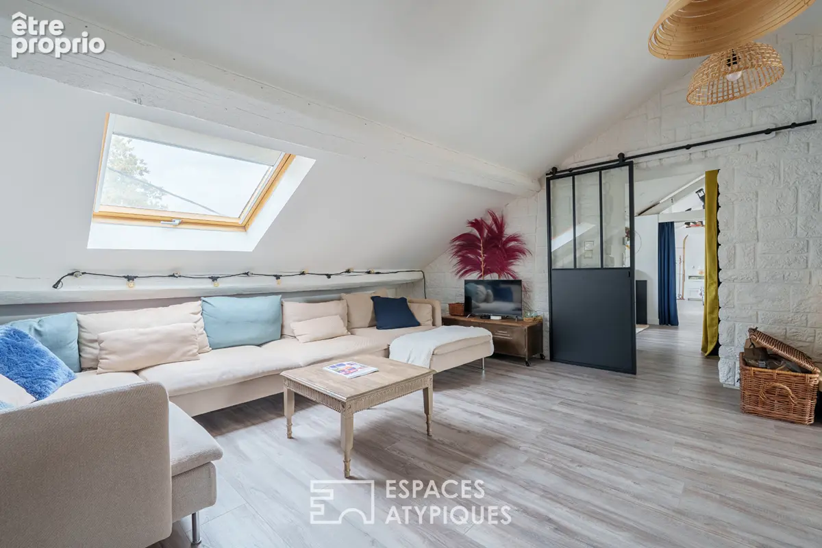 Appartement sous les toits à la charpente apparente - photo 8
