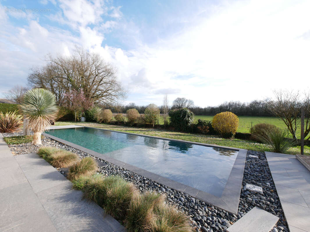 Maison à ROUSSILLON