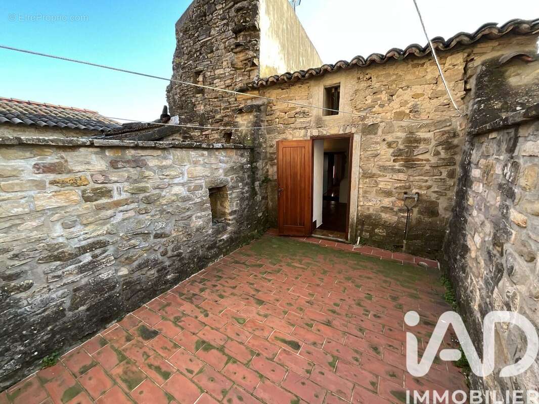 Maison 57 m² à Saint-Etienne-De-L'olm  - photo 4