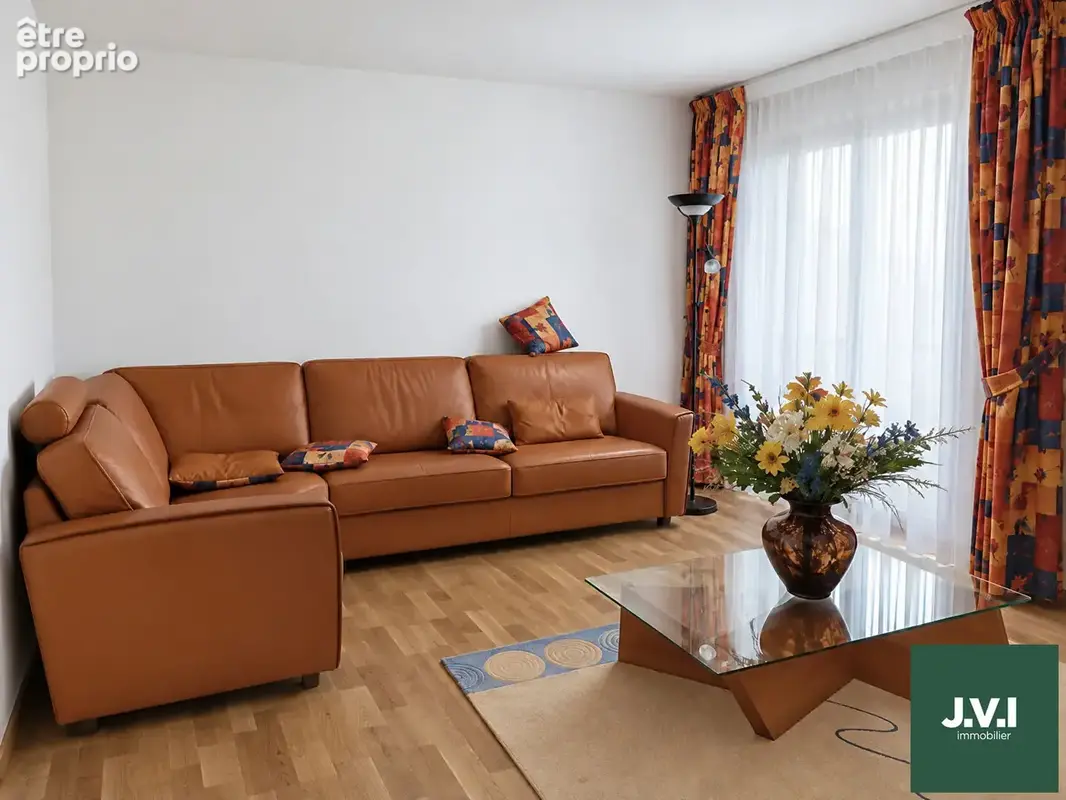 A VENDRE Appartement Enghien Les Bains 4 pièce(s) 79 m² - photo 2
