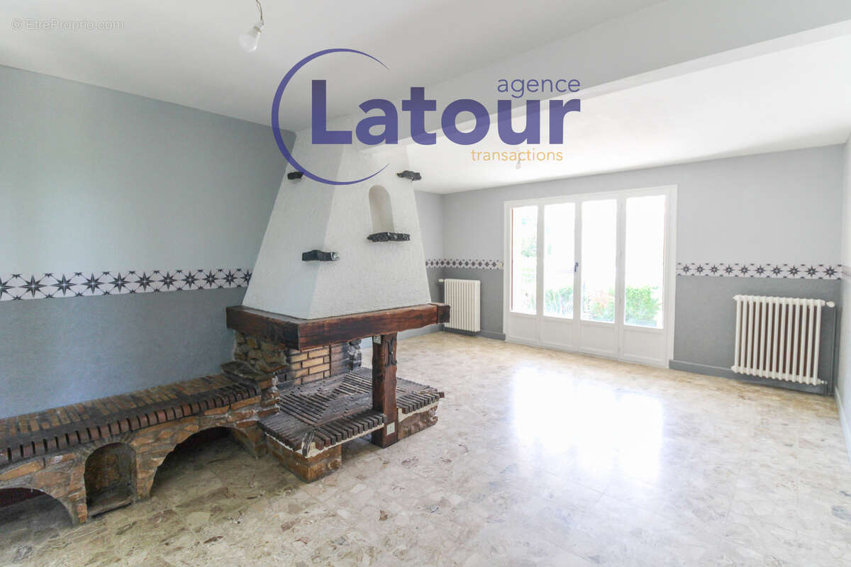 A VERNOUILLET, Maison de 6 pièces, 5 chambres, 133 m2 - photo 3