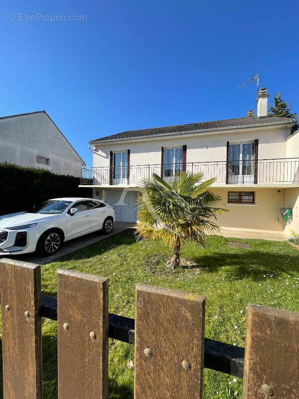 Maison à OZOIR-LA-FERRIERE