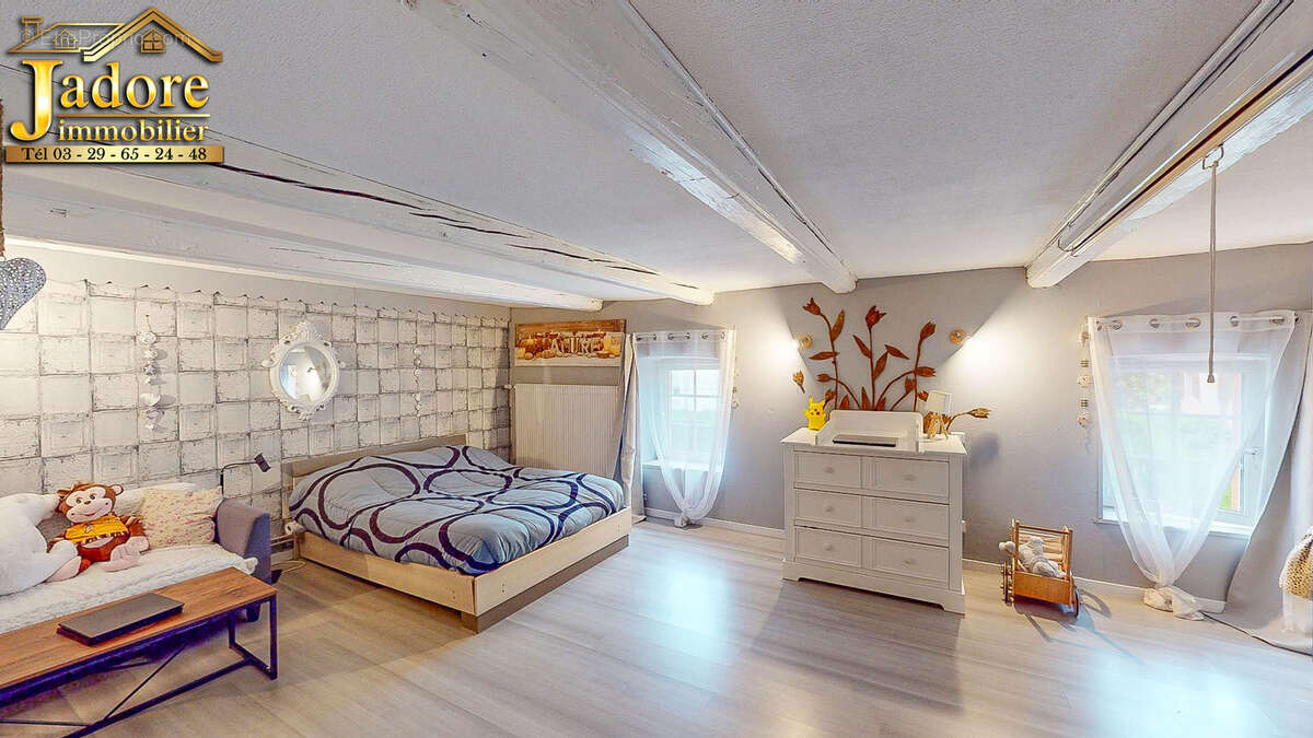 Maison à ETIVAL-CLAIREFONTAINE