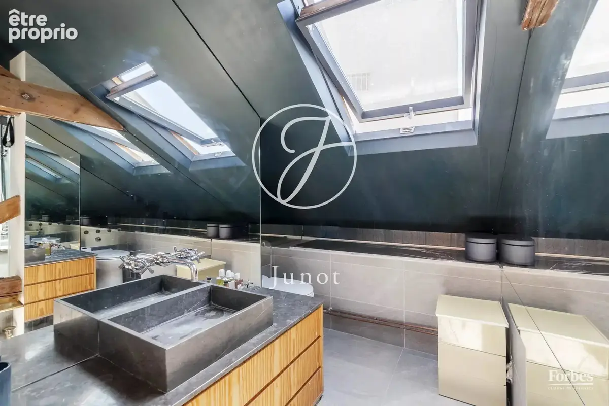 Paris 18e - MONTMARTRE / CAULAINCOURT - Atelier d'artiste - 88,26m² au sol - 77,55m² Carrez - 2 chambres - Dernier étage - photo 21