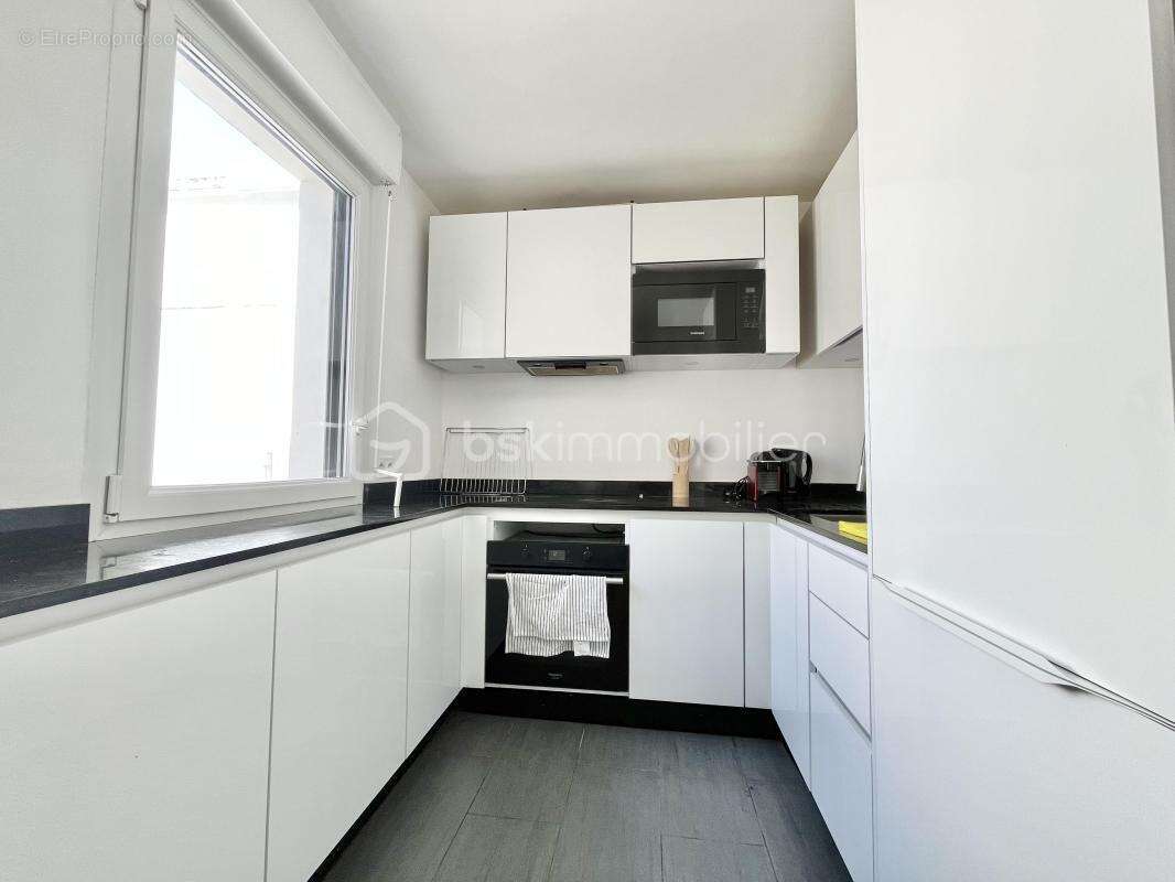 Appartement T4 80m2 avec terrasse 39m2, cave et parking ! - photo 6