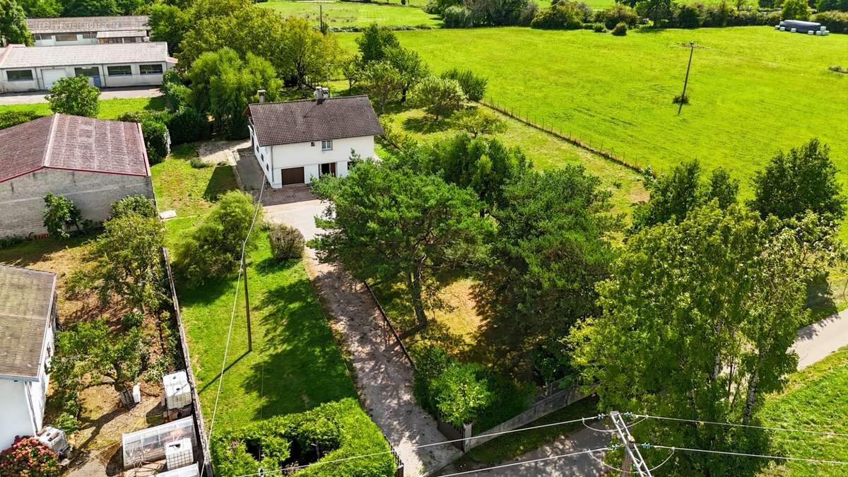 Maison 5 pièces avec grand terrain constructible – environnement calme – proche voie verte - photo 16