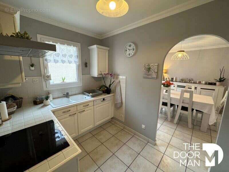 Maison à LE PERRAY-EN-YVELINES