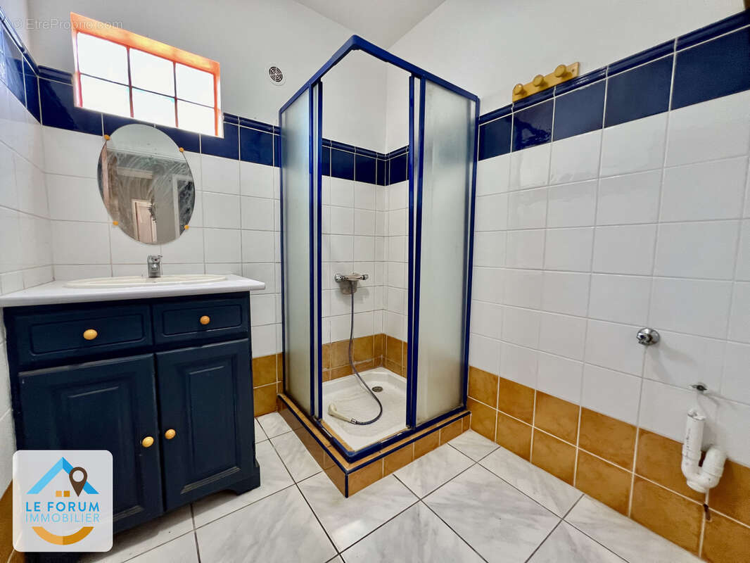 Saint joseph 97480 - superbe villa t4 - beaux volumes - cadre agréable - proche commodités - photo 7