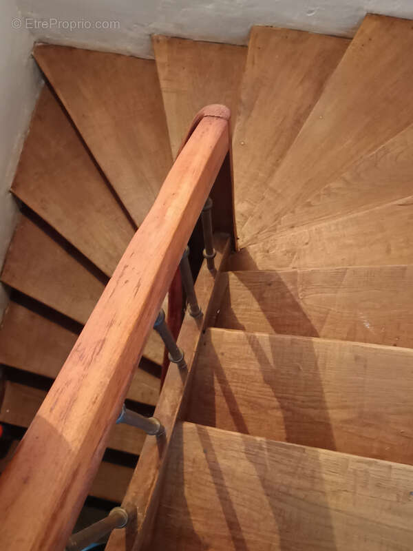 Maison de caractere  avec terrain non  attenant et garage - photo 5