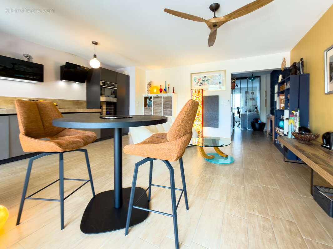 Appartement à LA LONDE-LES-MAURES