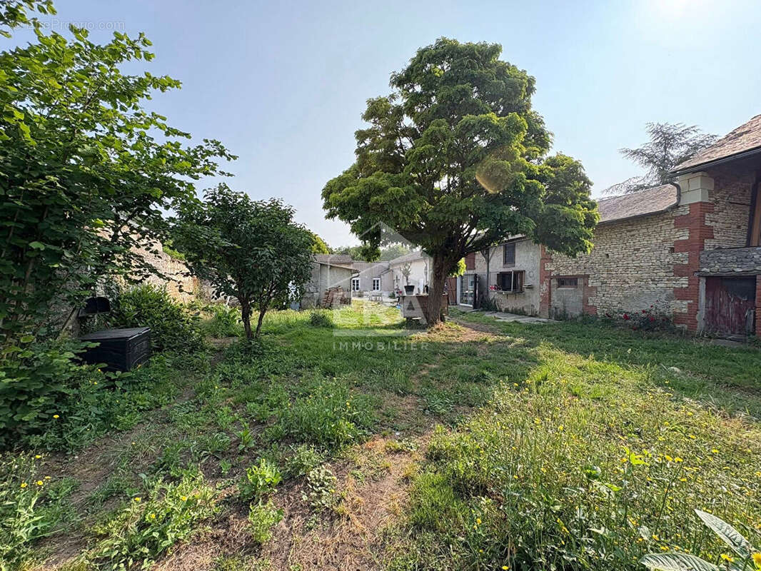 Maison à BRAYE-SOUS-FAYE