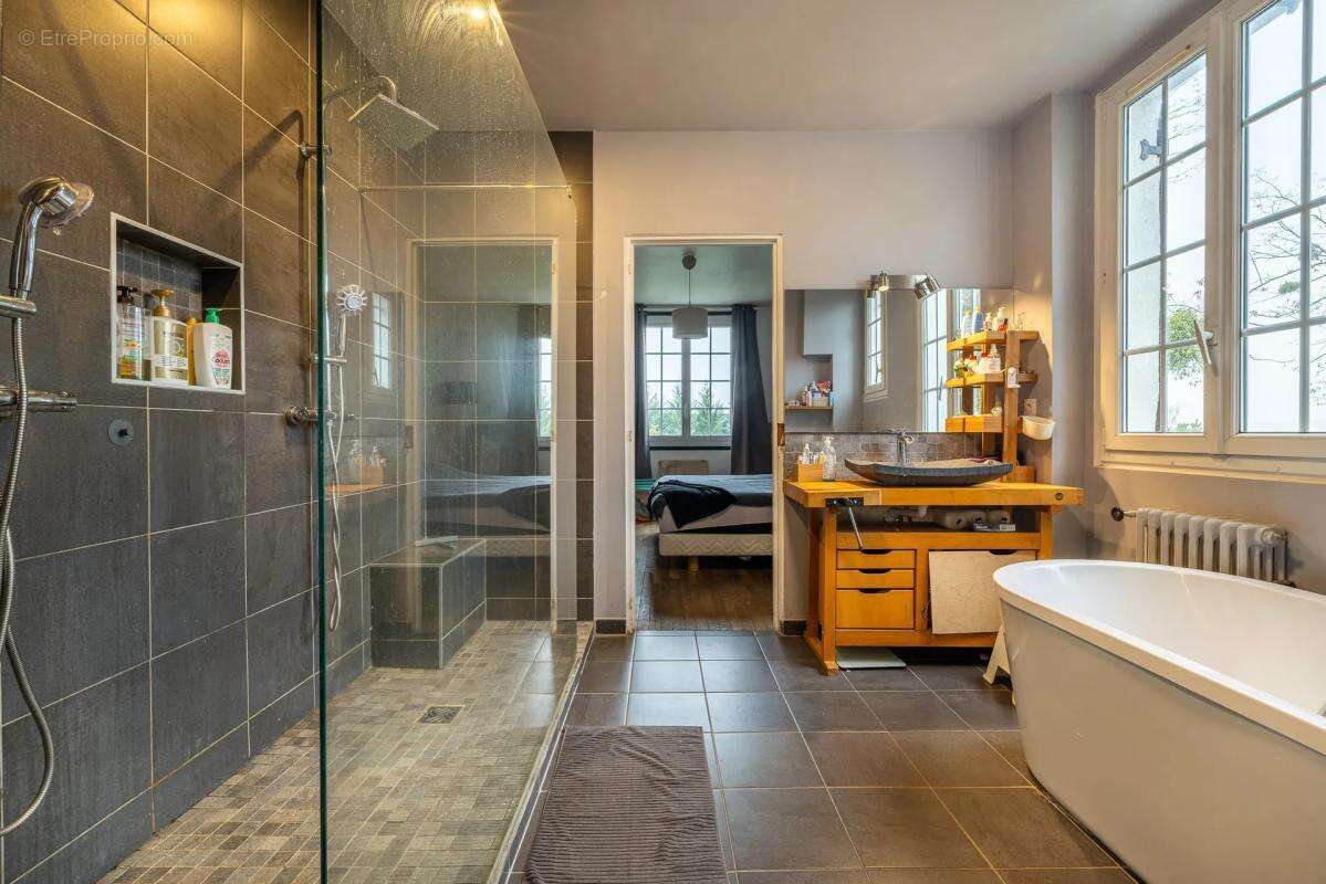 Maison à CORBEIL-ESSONNES