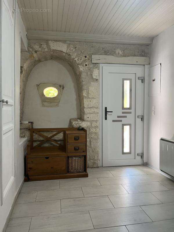 Maison 6 pièces 170 m² à vendre à Saint-Bonnet (16300) - photo 5