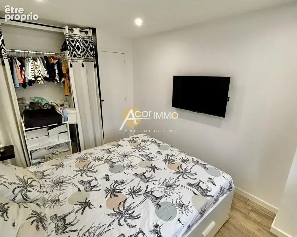 Toulon - Appartement T2 en rez-de-chaussée avec balcon et parking - photo 11