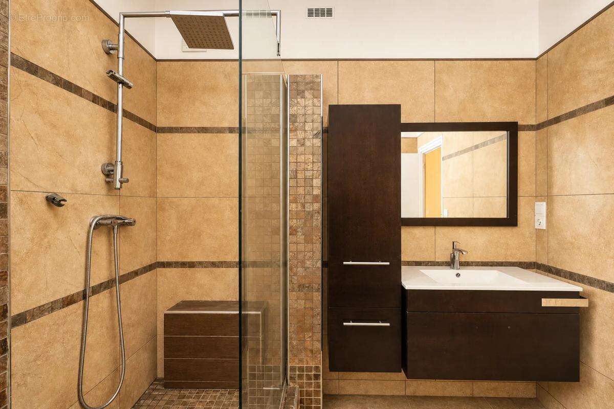 Appartement à MARSEILLE-16E