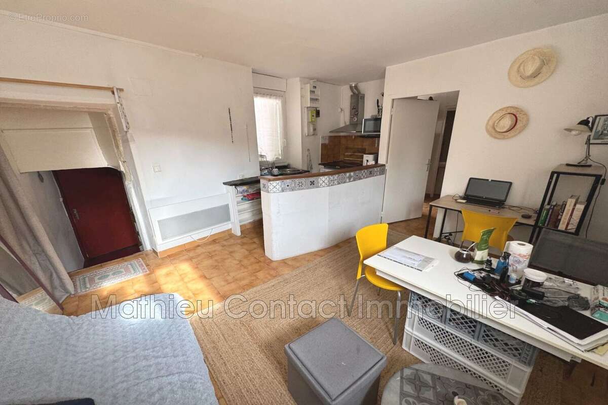 Appartement 40 m² à Nimes  - photo 2