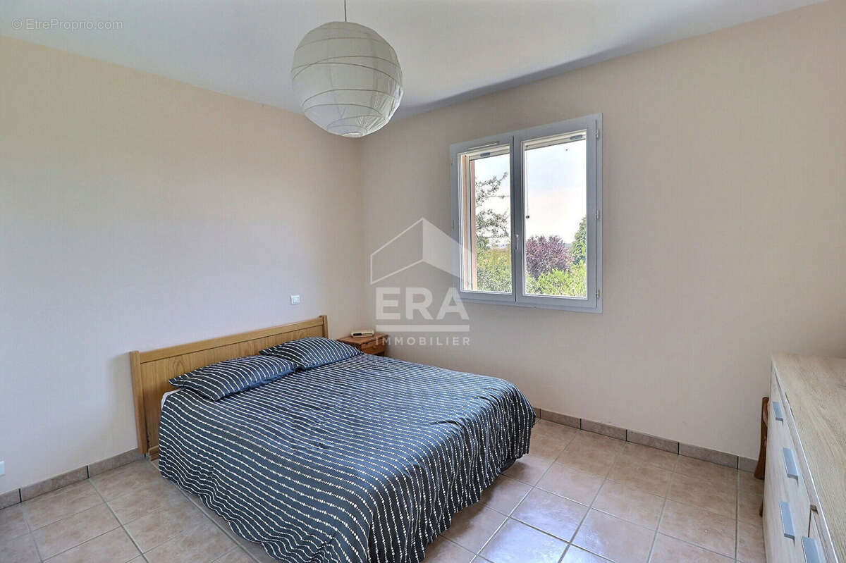 Maison de plain pied, 3 ch sur 4.000m2 de jardin - photo 11